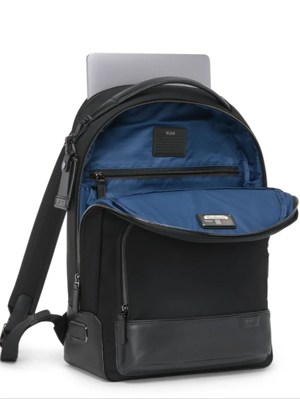 Tumi FIRE! NWOT! The Harrison Warren Backpack in Midnight Black. Sz OS. R2S!